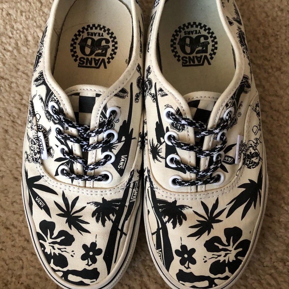 Custom Vans Family Authentics ⭐️
